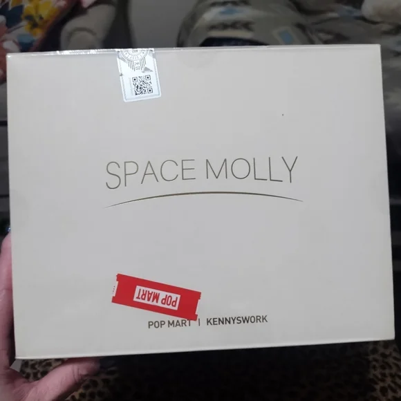 Pop Mart- Mega Space Molly- Watermelon- 400% - Picture 3 of 7